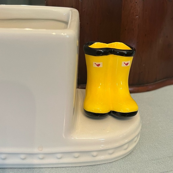 🆕 Nora Fleming Mini • Yellow Boots Jumpin Puddles St. Jude - Picture 3 of 3